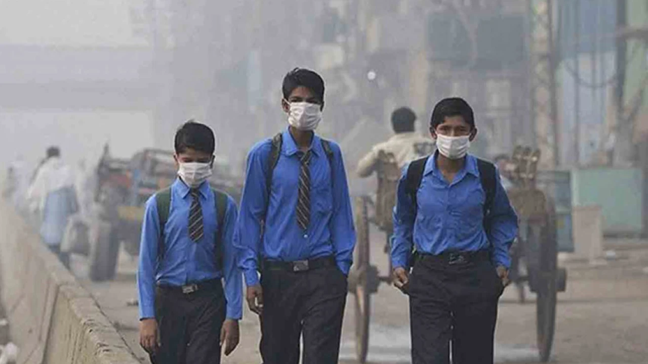 Lahore tops most polluted cities, school hours changed