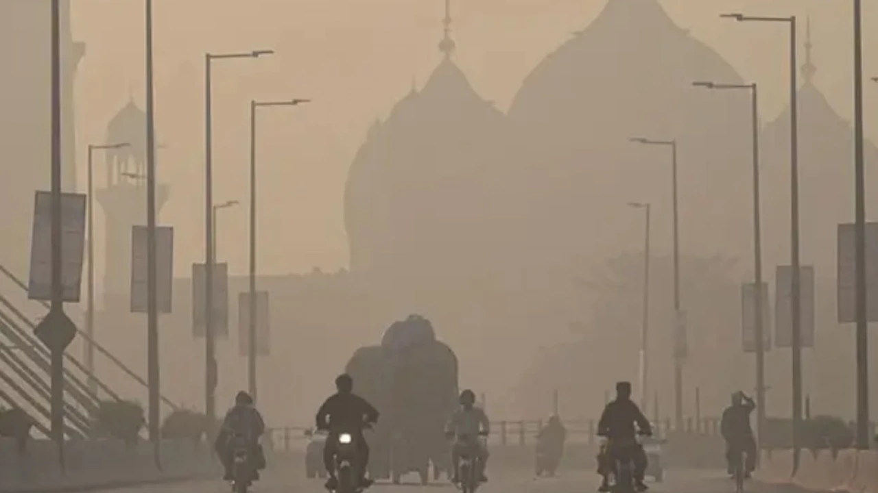 Lahore's air harmful to health, still tops most polluted cities