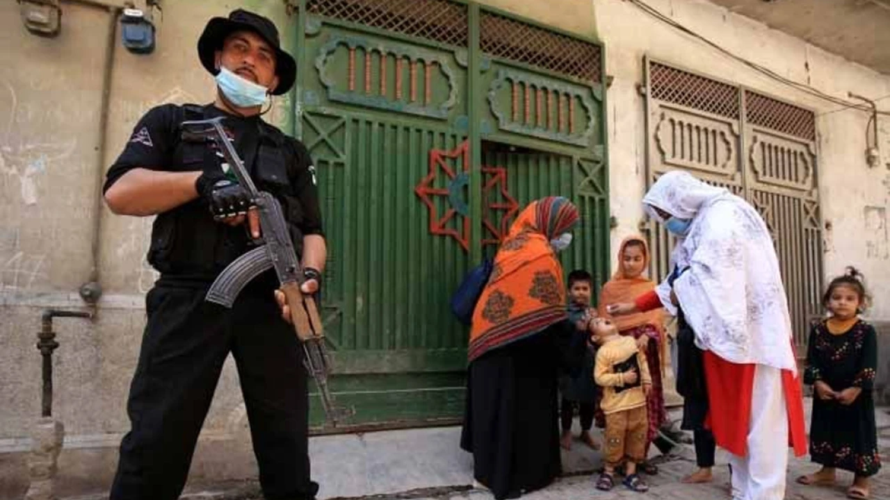 Cop martyred, injured in Orakzai firing on polio team 