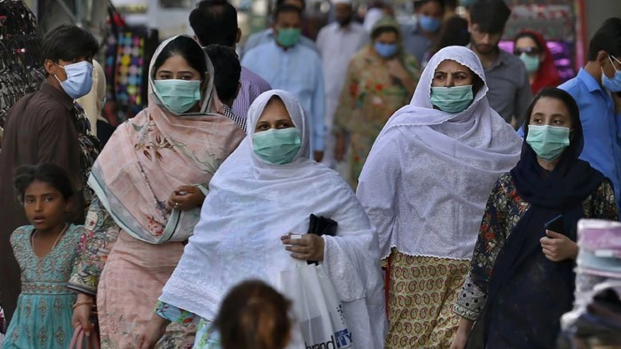 Pakistan reports 630 new cases as Omicron variant rages across country