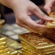 Gold price plunges by Rs2,500 per tola in Pakistan