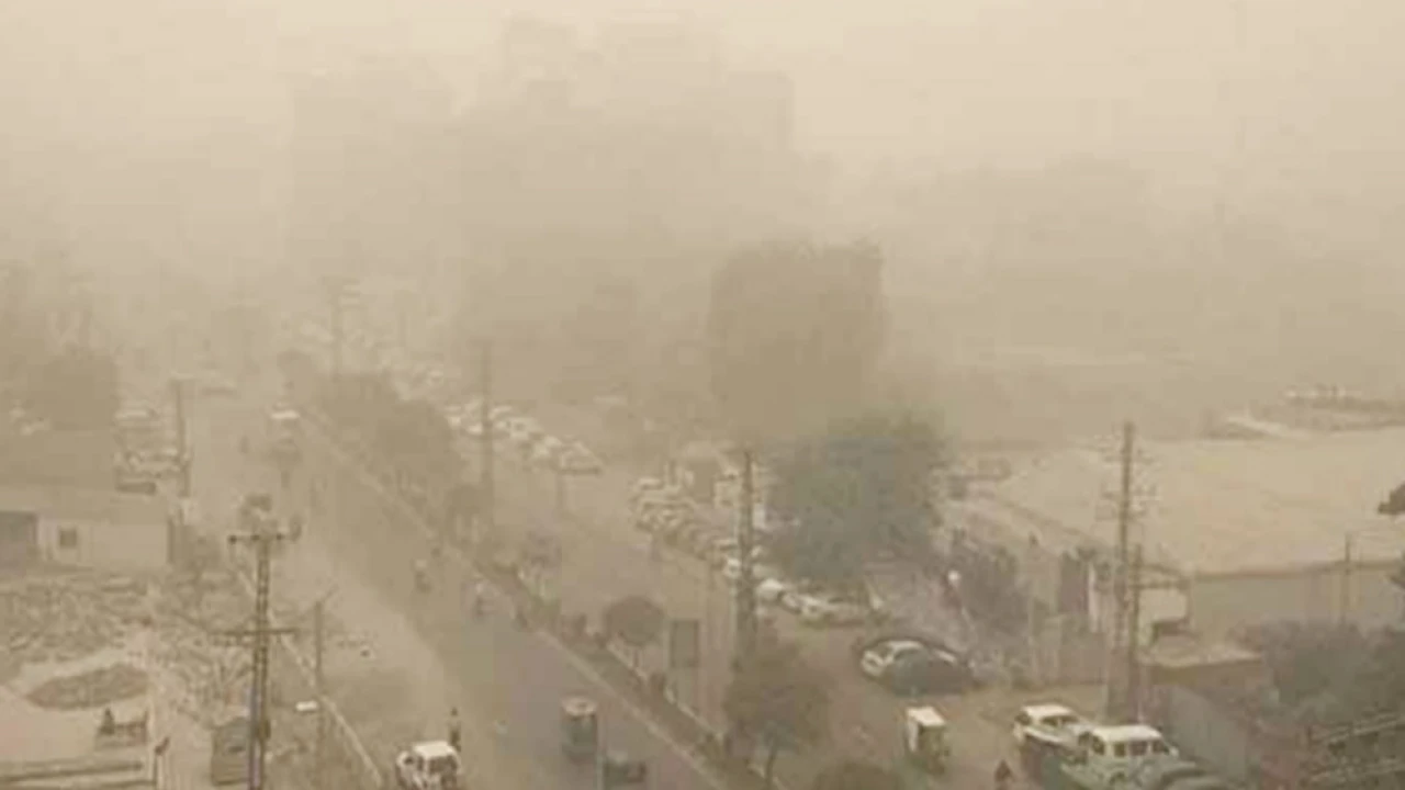 Intense smog: Lahore ranks first in air pollution