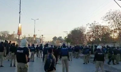 Five cops injured after PTI activists clash with police in Quetta