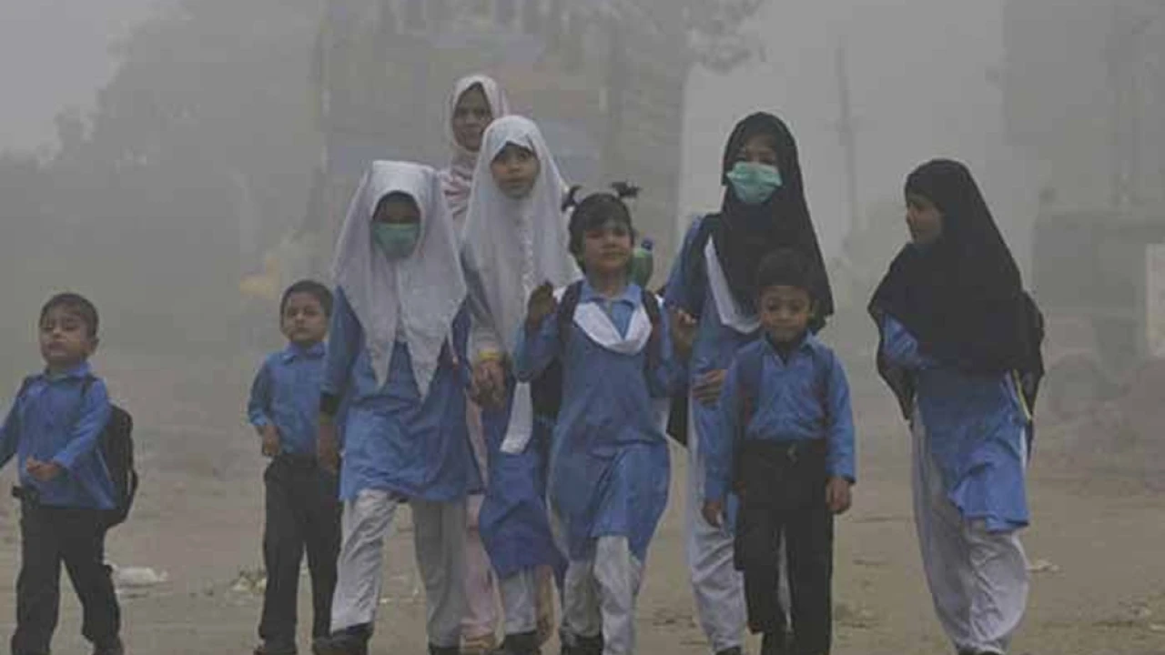 Smog: Orders to close all schools across Punjab