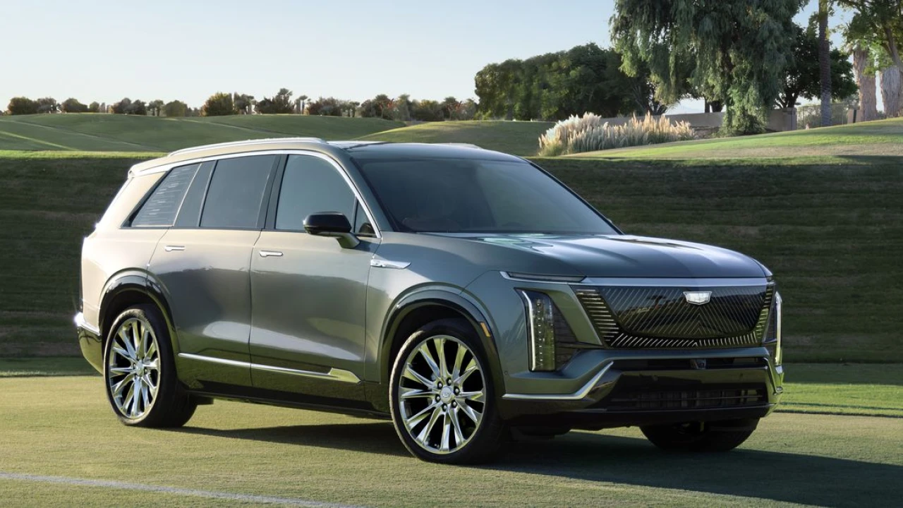 Cadillac officially debuts three-row Vistiq electric SUV with 300 miles of range