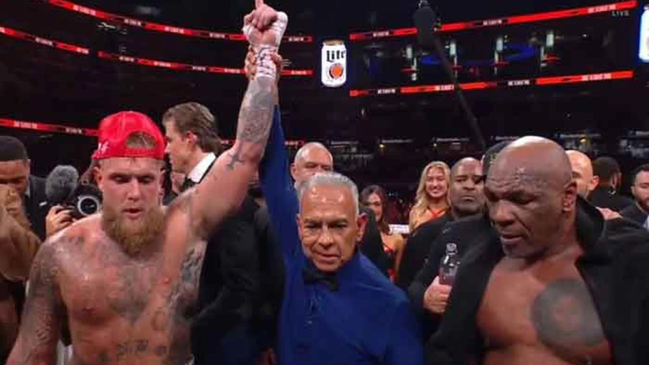 Mike Tyson defeated, returned to ring after 19 years