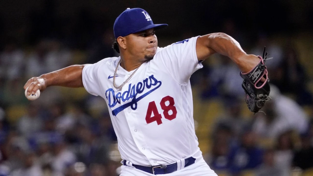 Dodgers' Graterol (shoulder) to sit first half of '25