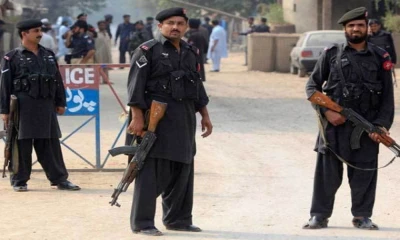 Seven injured in DI Khan police post attack