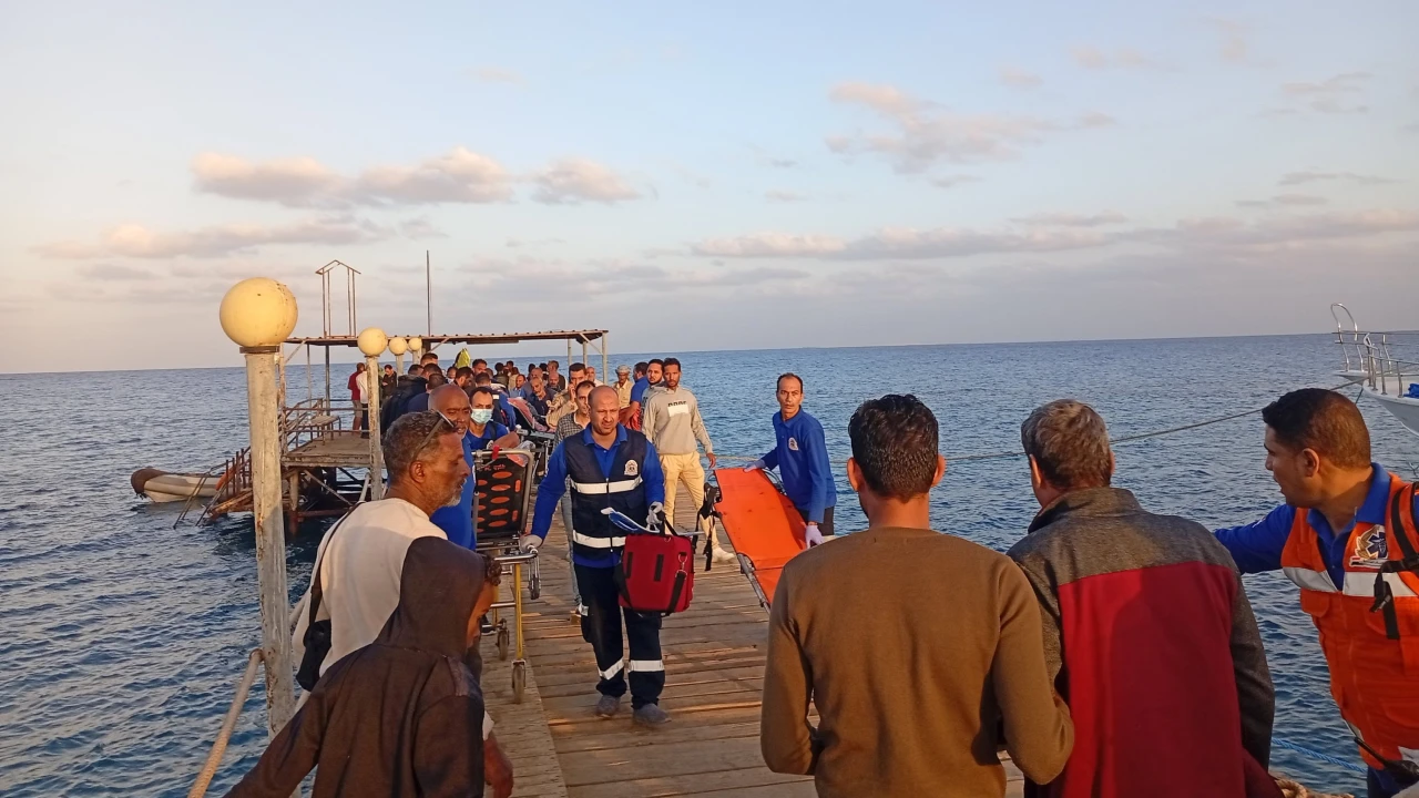 Three dead as tourist boat capsized in Egypt's Red Sea coast, 13 missing