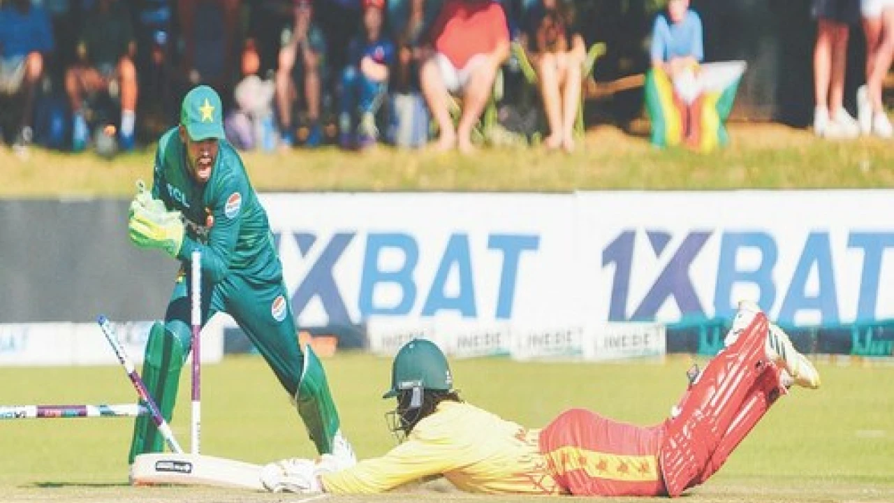 Sufiyan Muqeem stars as Pakistan crush Zimbabwe to win T20 series