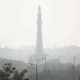 Winds push temperature down in Lahore