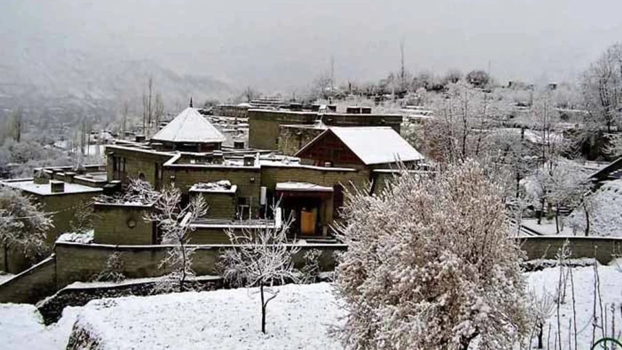 Severe cold wave in country, mercury drops to -18 in Hunza