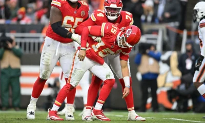 Mahomes exits Chiefs' victory with ankle injury