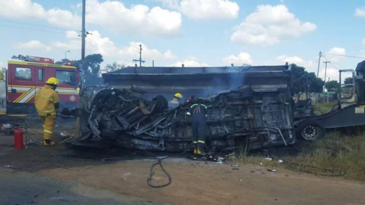 16 burnt to death in South Africa mini-bus crash