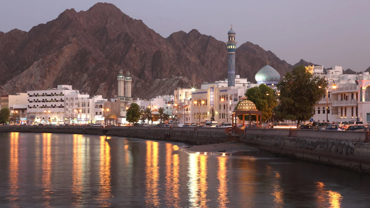 Oman lifts travel ban for vaccinated Pakistanis