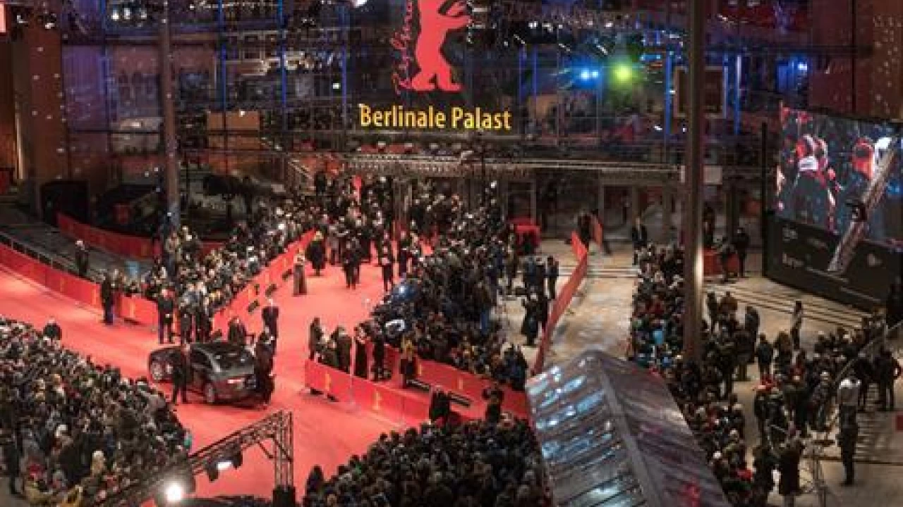 Shorter Berlin Film Festival to go ahead with masks, COVID testing