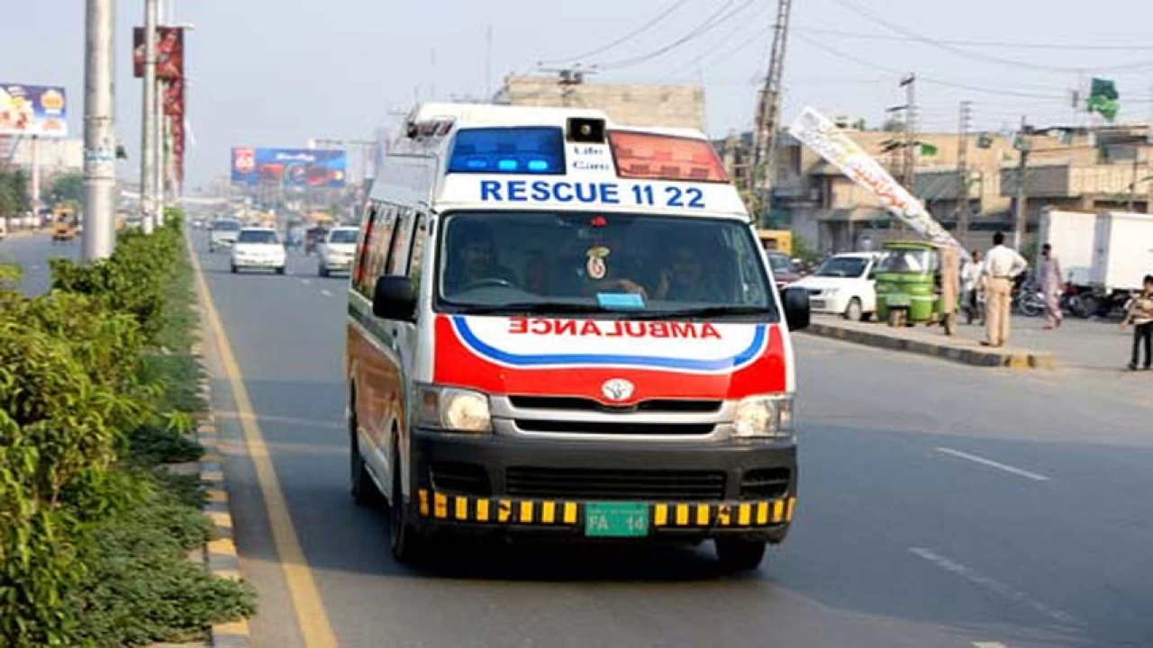 Four killed, several injured in Bahawalpur road accident