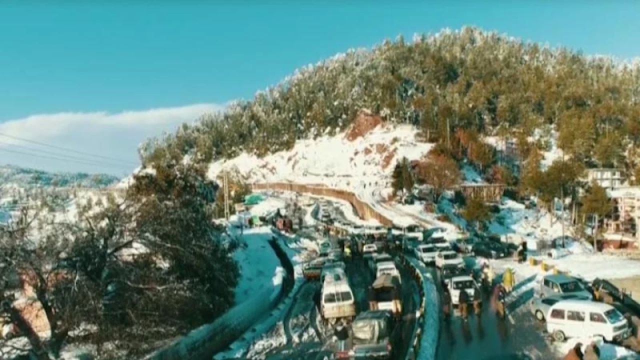 Met office predicts 'heavy snowfall' for Murree, Swat