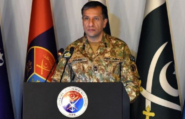 DG ISPR lauds students as frontline force in info war