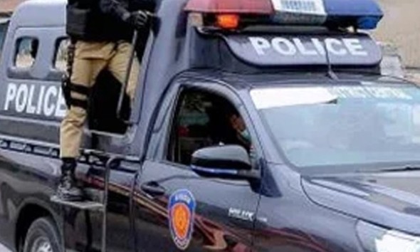 گھوٹکی: پولیس کے روکنے پر موٹر سائیکل سواروں کی اہلکاروں پر فائرنگ