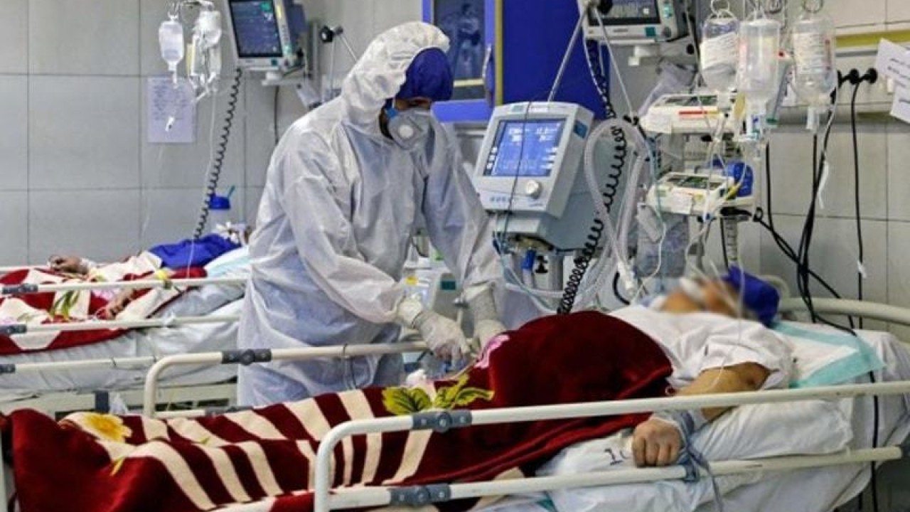 کورونا کے وار مزید تیز ، سروسز ہسپتال لاہور کے15 ڈاکٹر کورونا کا شکار