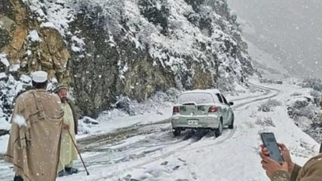 8 die, 16 injured in rain and snowfall related incidents in KP