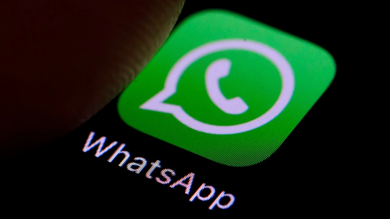 WhatsApp to bring redesigned media picker in future update