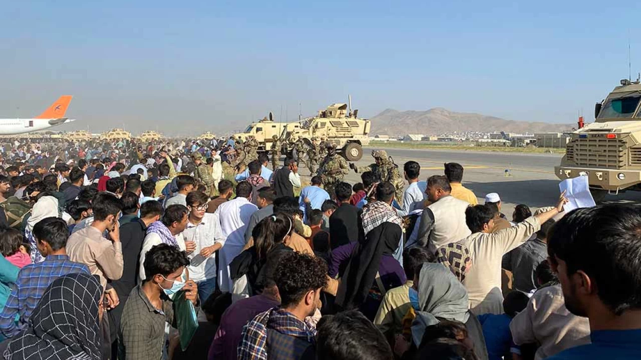 US says over 10,000 awaiting evacuations at Kabul airport