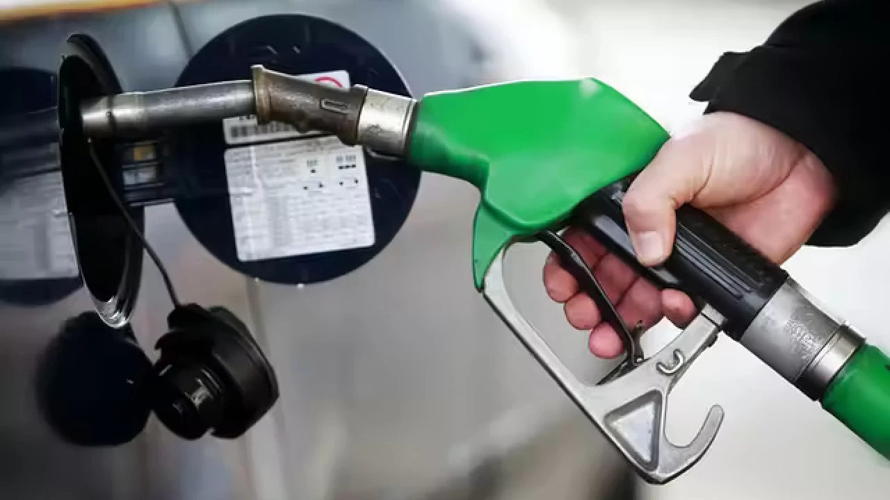 OGRA recommends Rs10.27 per litre hike in petrol prices