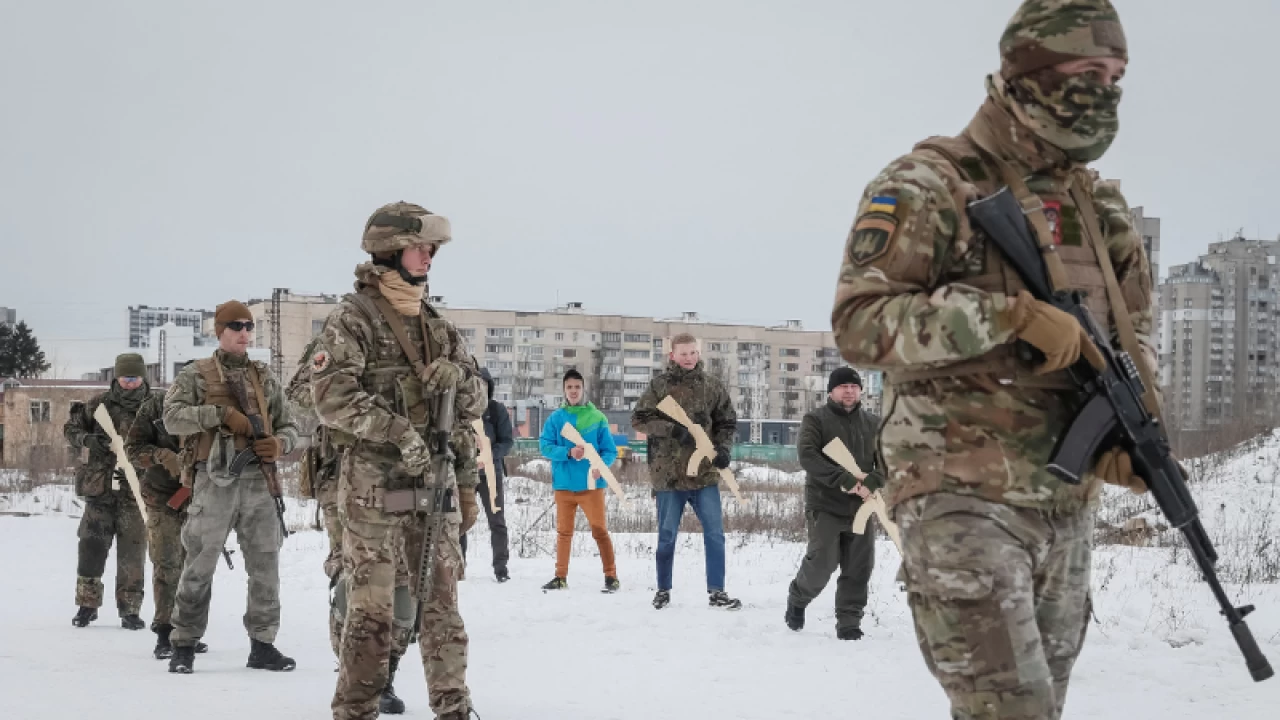 Ukraine plays down Russian invasion fears as US sounds alarm