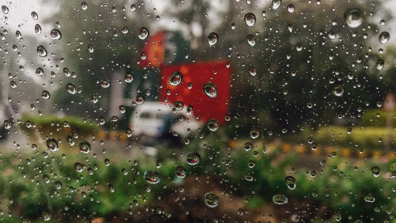 PMD predicts rain in Lahore