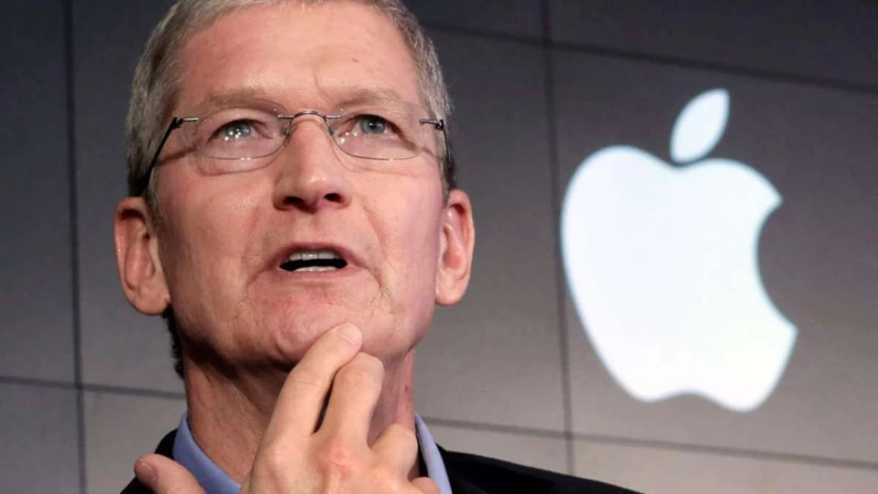 Apple chief executive Tim Cook receives $750m payout