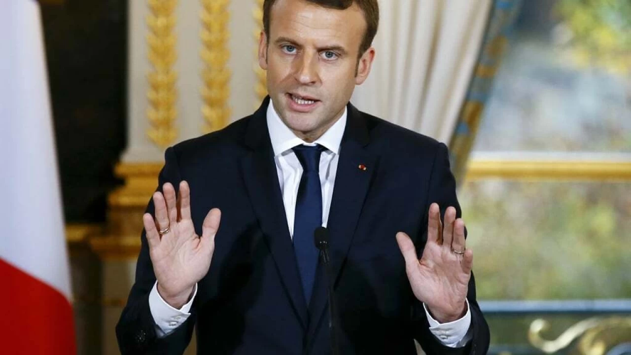 France's Macron calls for calm to resolve Ukraine crisis