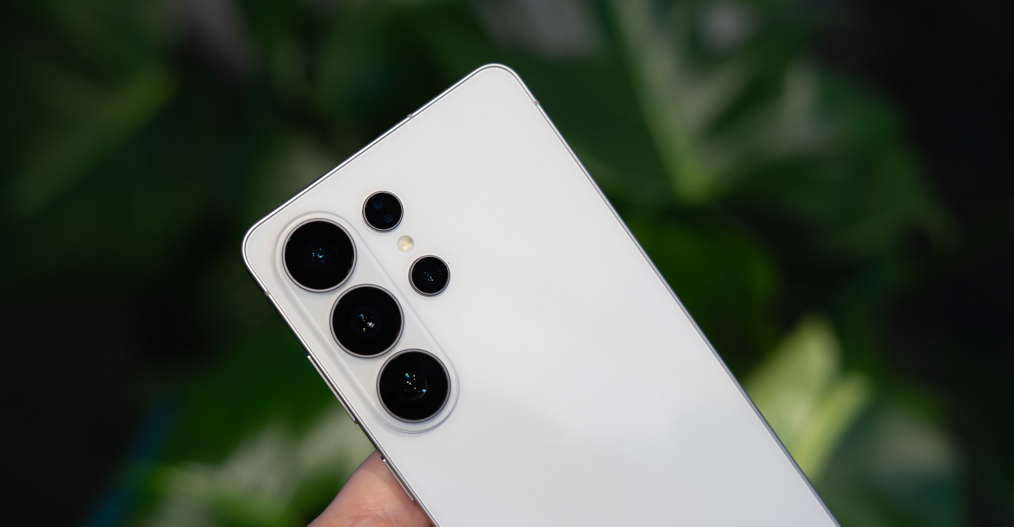 PAKISTAN NEWS AI deepfakes are a train wreck and Samsung’s selling tickets