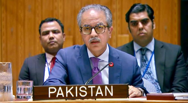 Pakistan expresses concerns over closure of Strait of Hormuz
