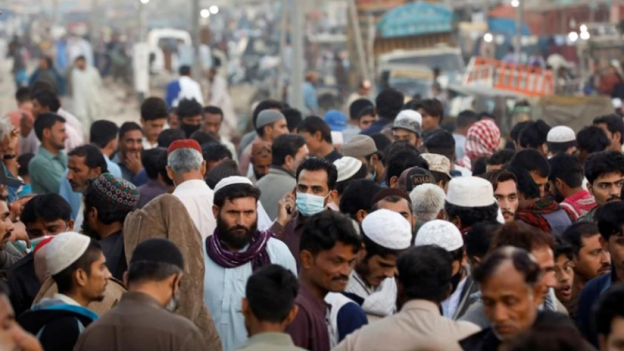 Pakistan reports 2,662 COVID-19 cases, lowest in a month