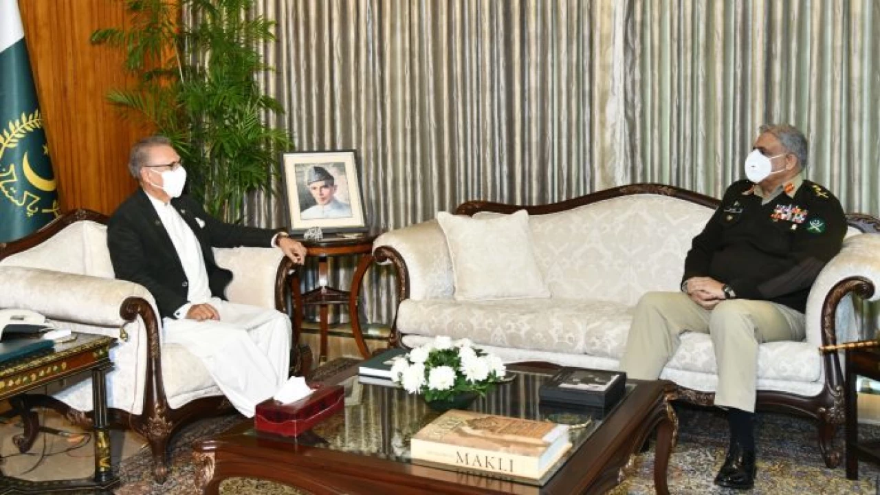 Army chief discusses professional matters, regional security with President Alvi, PM Imran