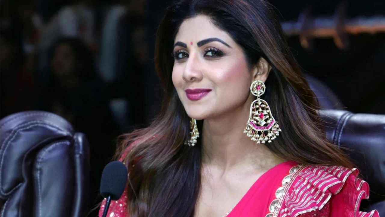 Indian Court issues summons to Shilpa Shetty, sister and mother