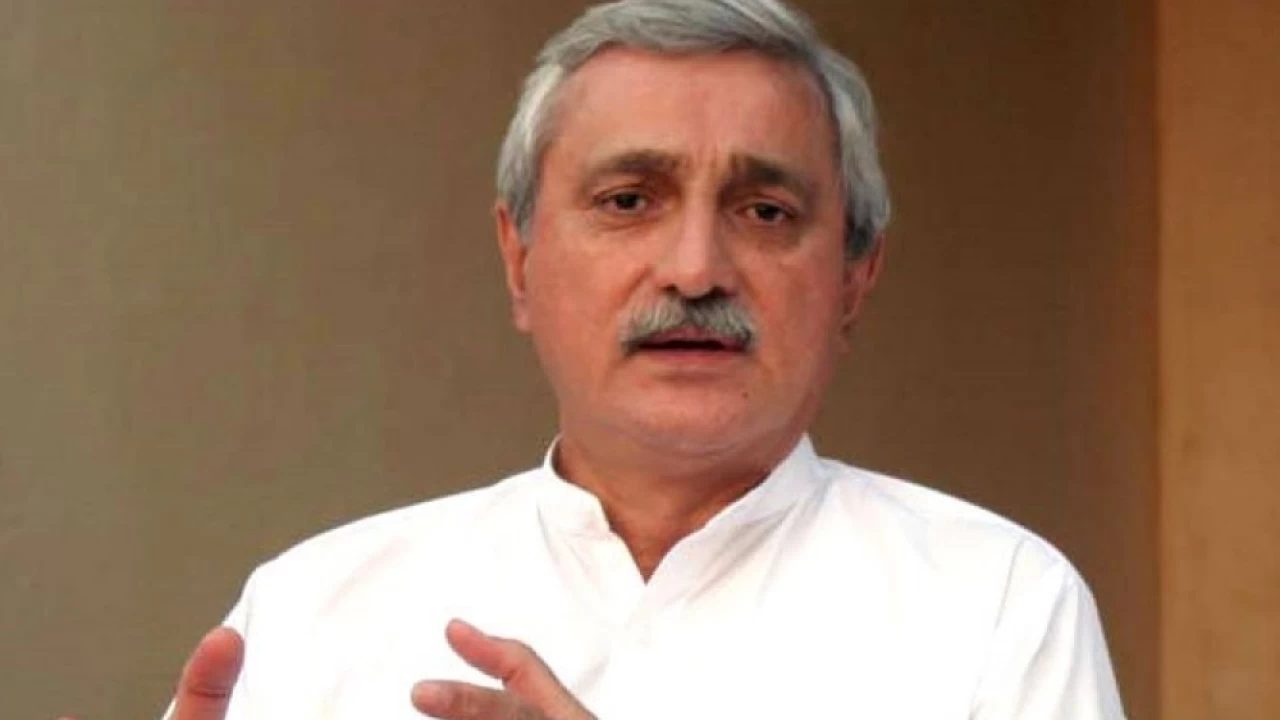 Jahangir Tareen requests PM Imran Khan to focus on country’s economy