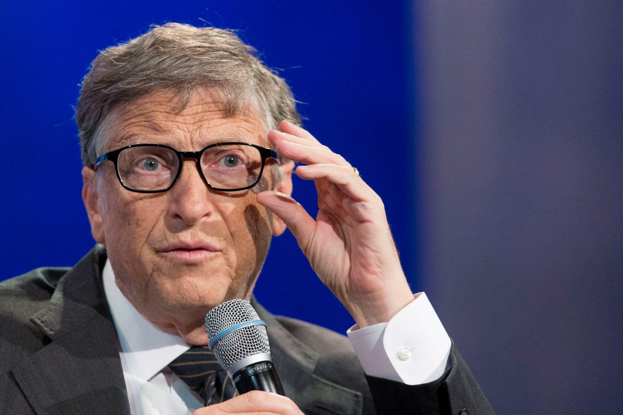 Bill Gates arrives in Pakistan on day-long visit