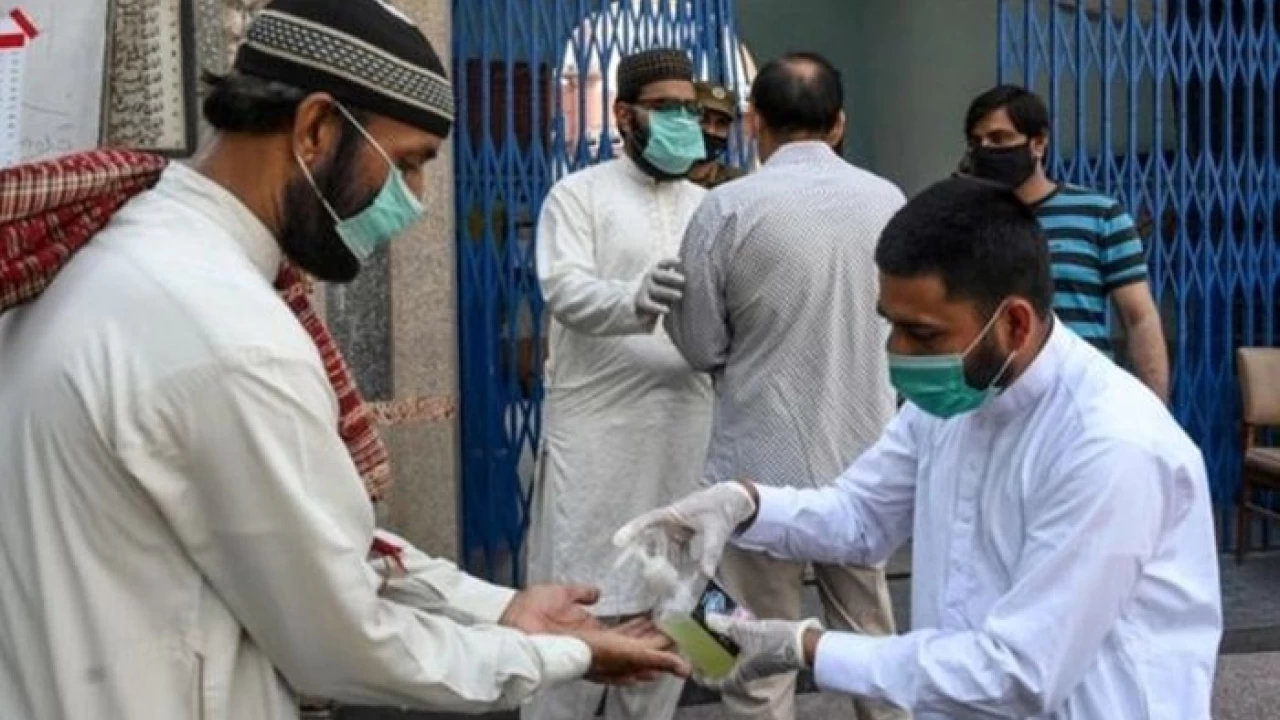 Pakistan coronavirus death toll nears 30,000