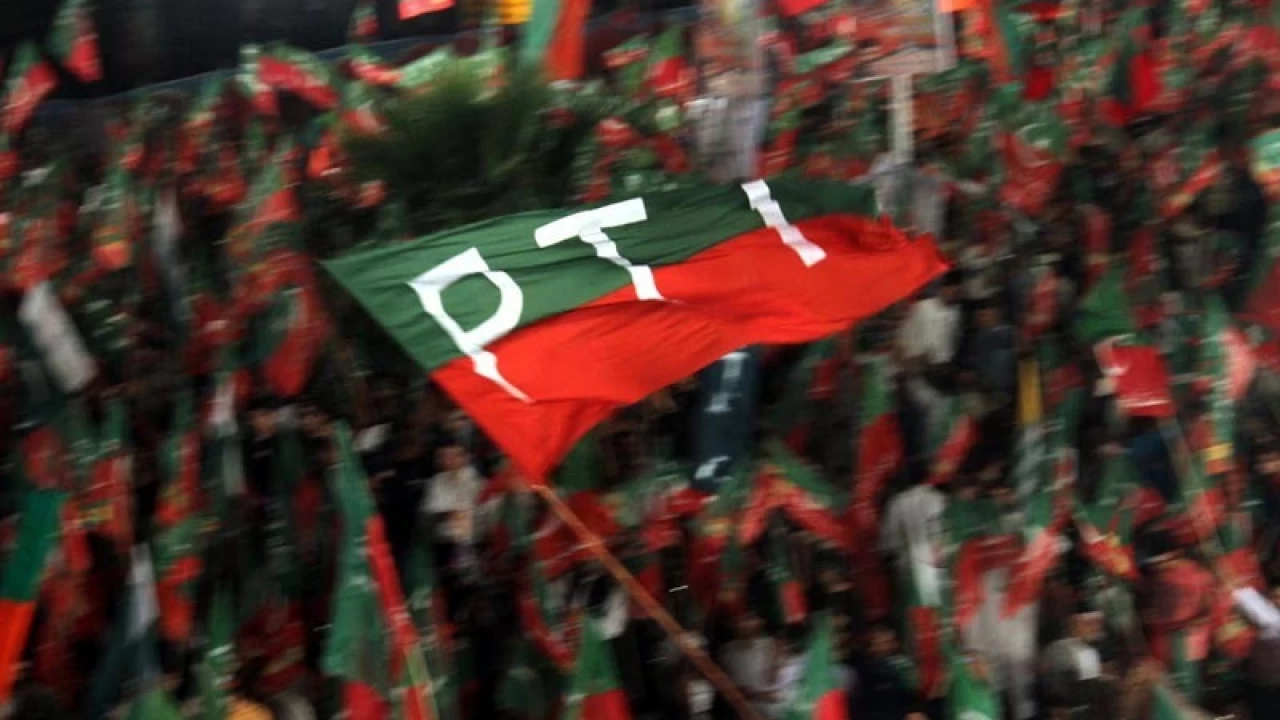 PTI unveils schedule for anti-government long march