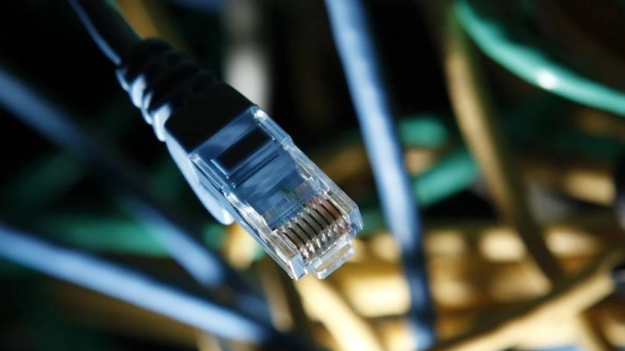 Faulty undersea cable slows internet across Pakistan 