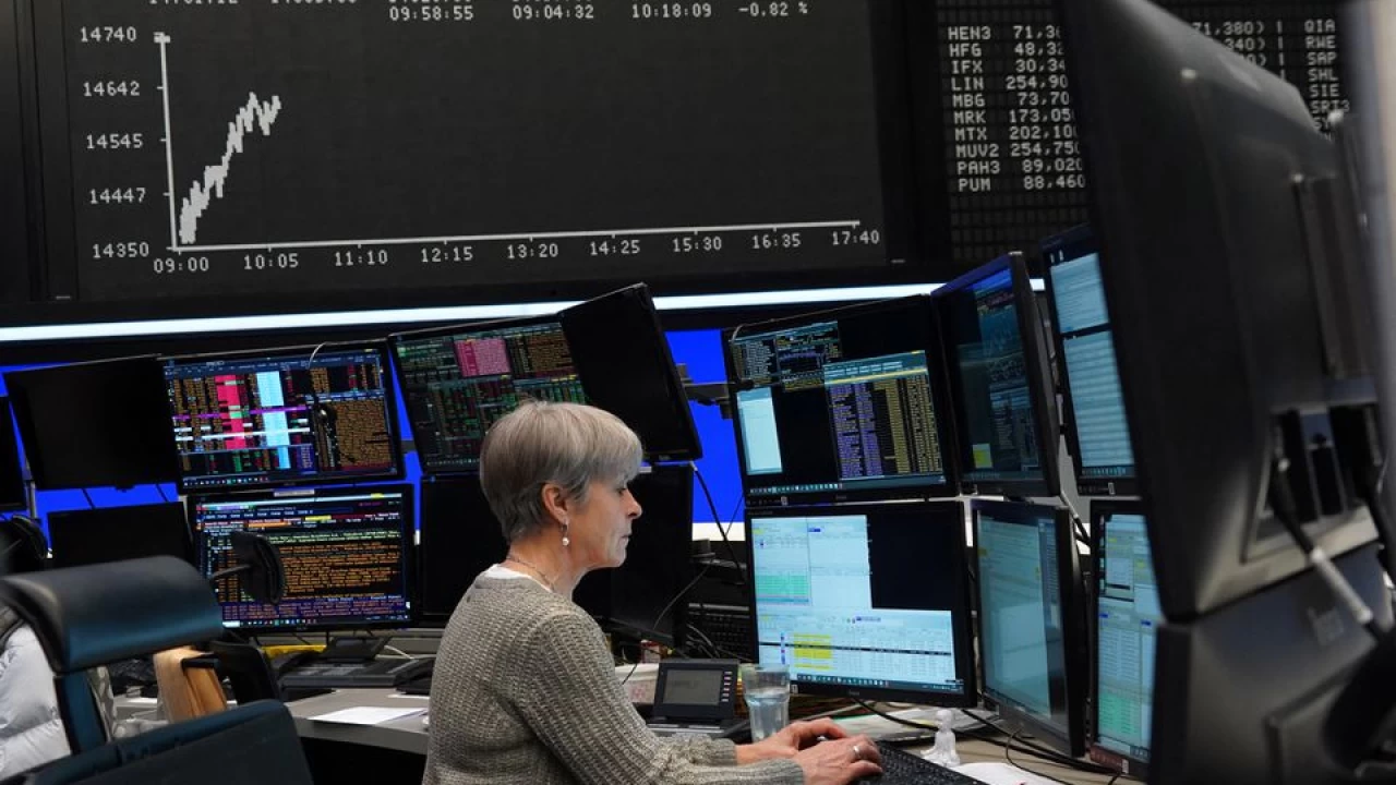 European stocks fall sharply as Russia attacks Ukraine