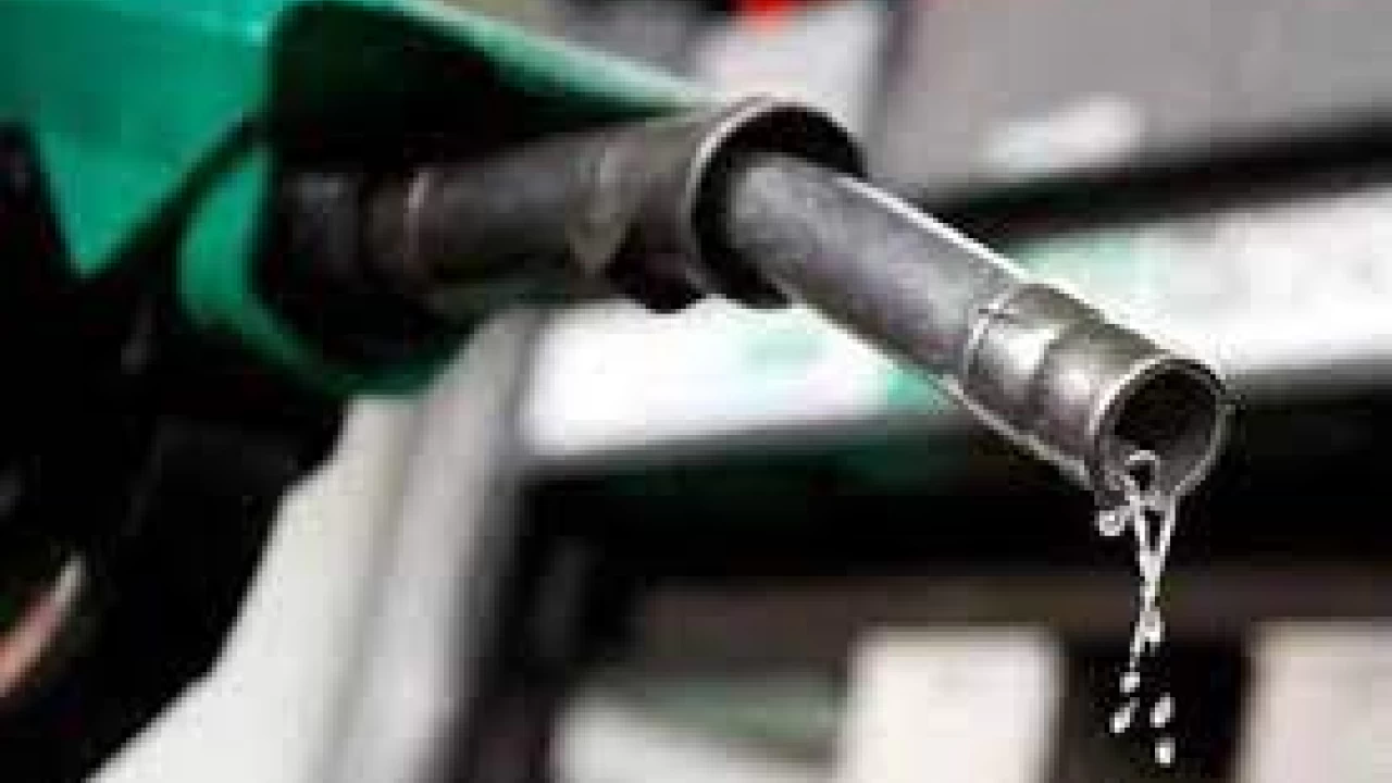 Govt likely to decrease Petroleum price from Sept 1