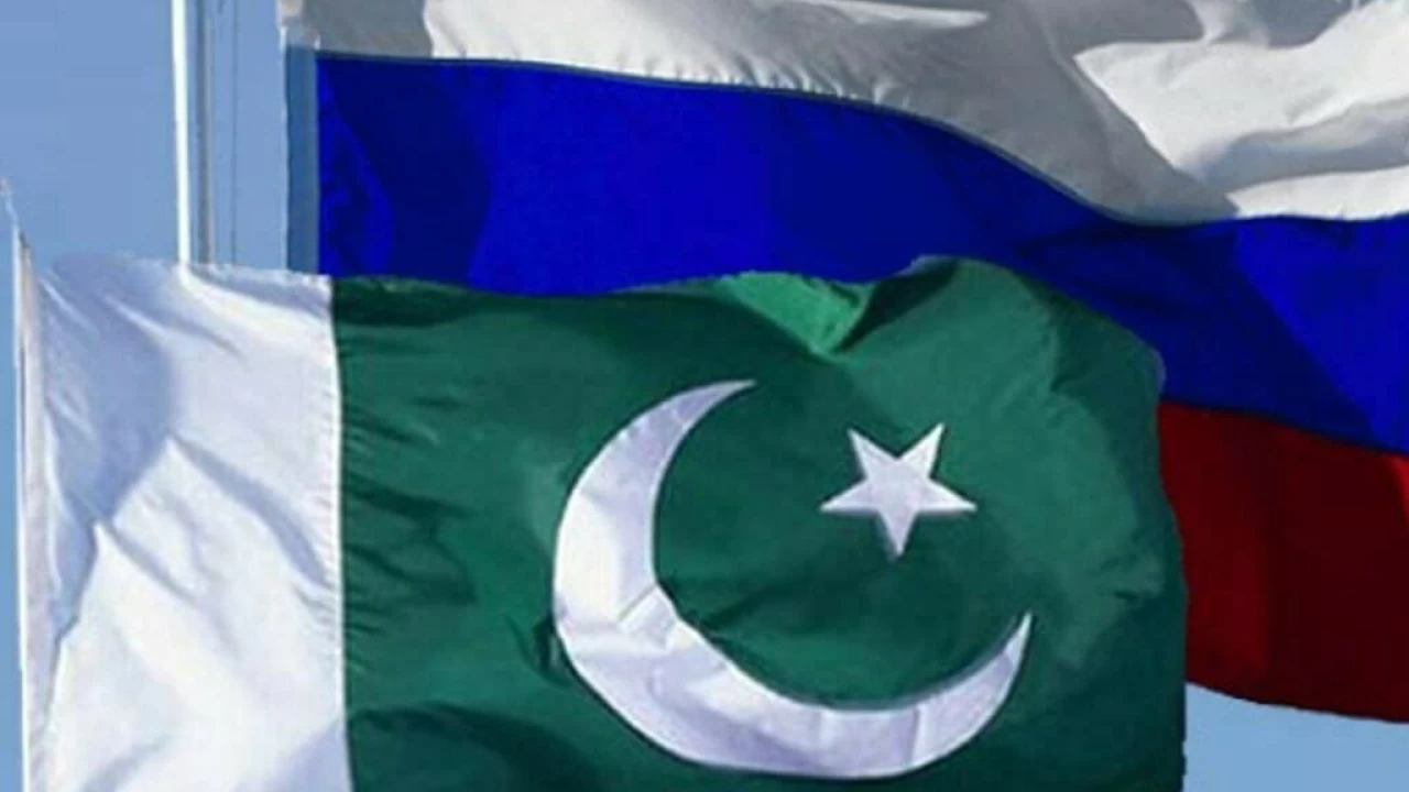 FM Qureshi requests Russian counterpart for safe evacuation of Pakistanis from Ukraine