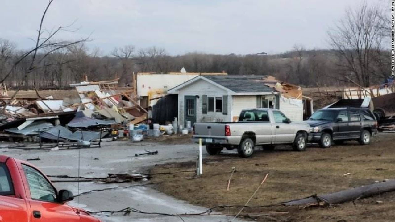 Six killed as tornado wreaks havoc in US