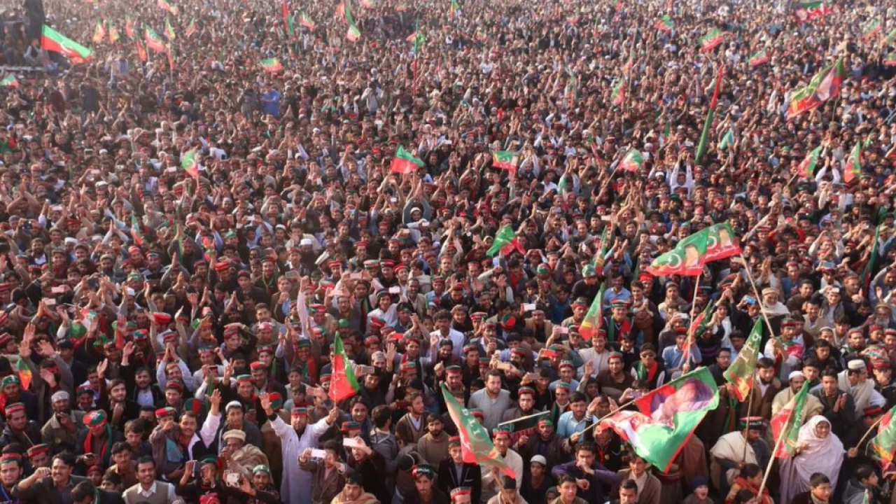 PTI decides to hold power show at D-Chowk