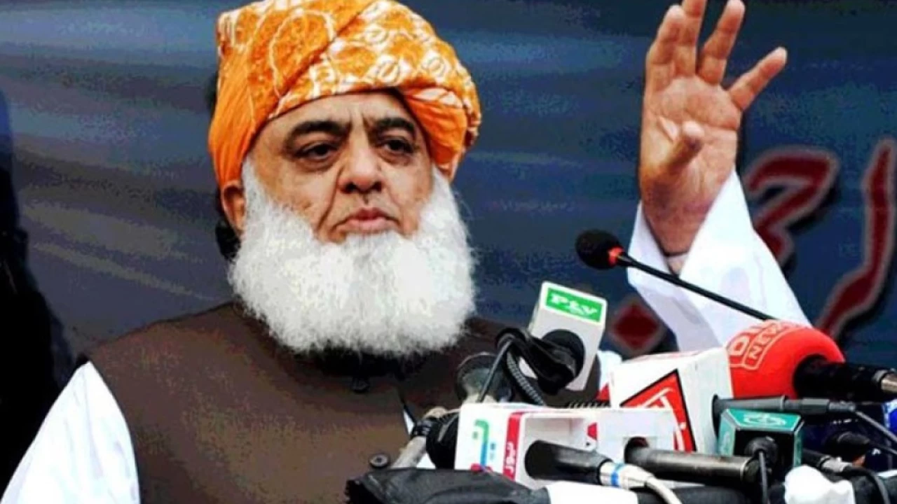 PDM chief Fazl says PM has lost majority, trust of his allies