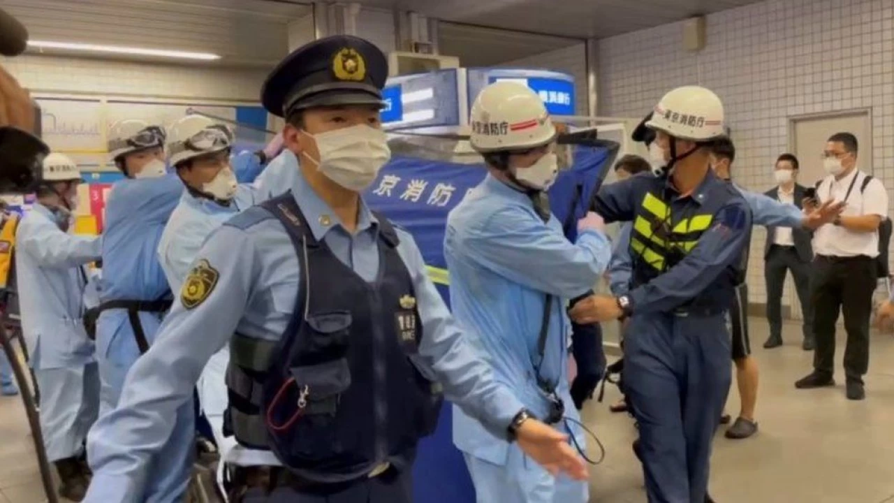 10 injured in knife attack on Tokyo commuter train